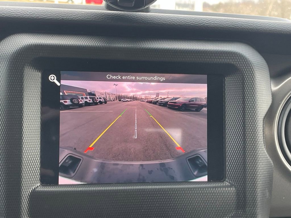 Used 2022 Jeep Gladiator Willys image 42