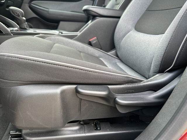 Used 2025 Chevrolet TrailBlazer LT AWD/4WD image 16
