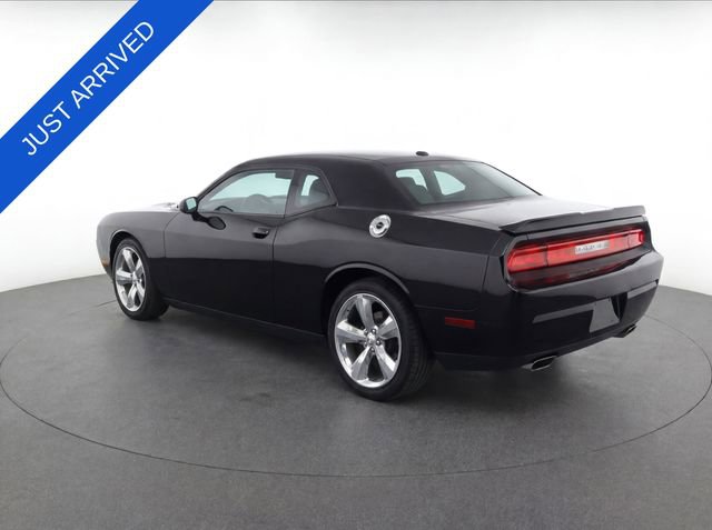 Used 2014 Dodge Challenger R/T RWD image 12