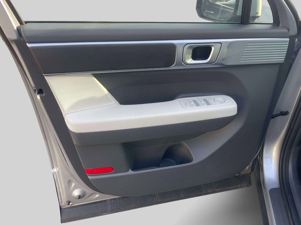 Used 2025 Hyundai Santa Fe SE image 16