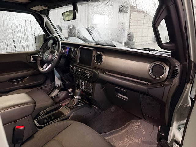 Used 2023 Jeep Wrangler Sahara w/ Cold Weather Group image 12