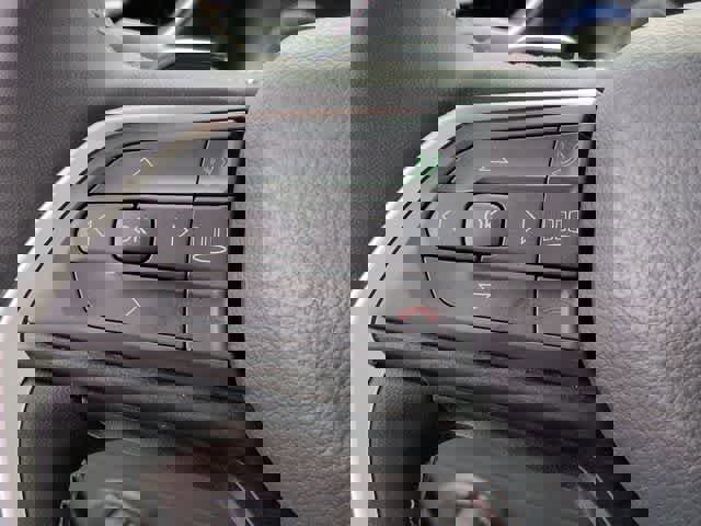 Used 2025 Jeep Grand Cherokee Altitude image 25