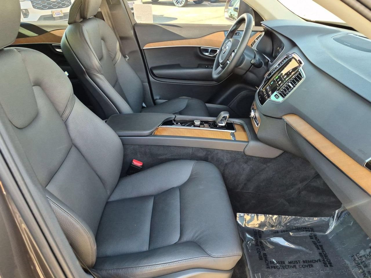 Certified 2024 Volvo XC90 B5 Plus w/ Protection Package Premier AWD/4WD image 27