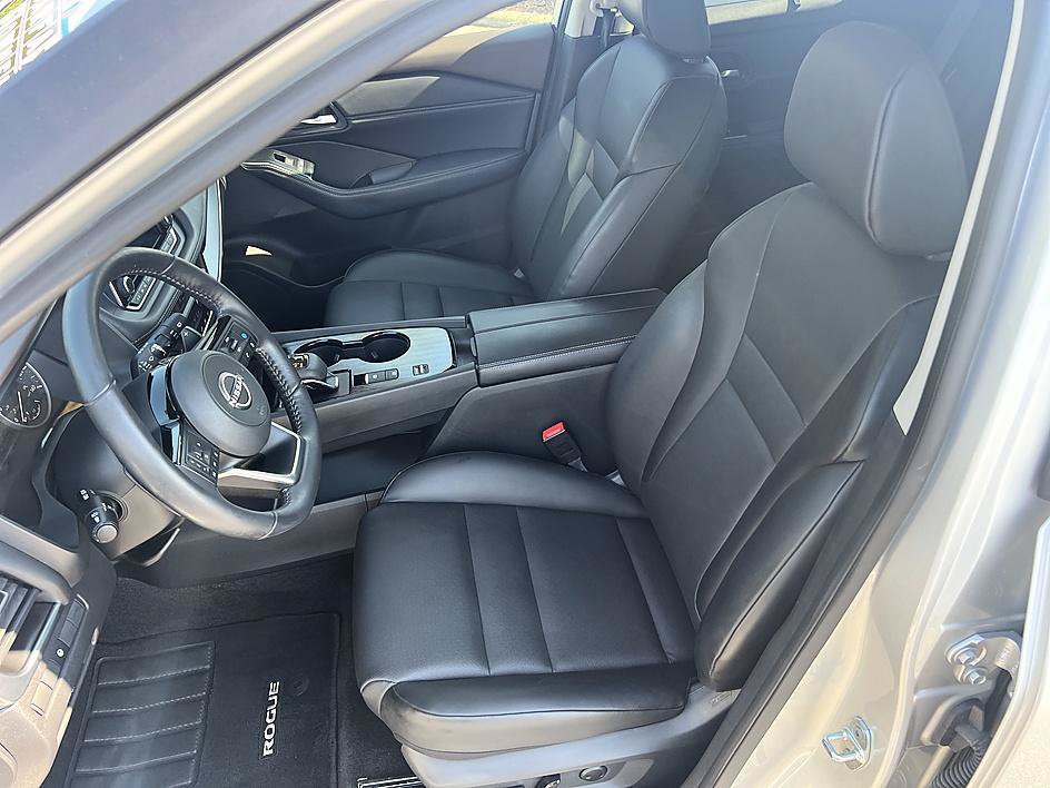 Certified 2023 Nissan Rogue SV w/ SV Premium B Package FWD image 13
