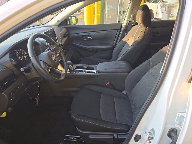 Used 2025 Nissan Sentra SV w/ All-Weather Package FWD image 6