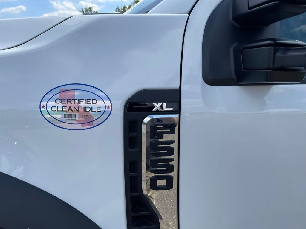 New 2026 Ford F550 4x4 Crew Cab image 10