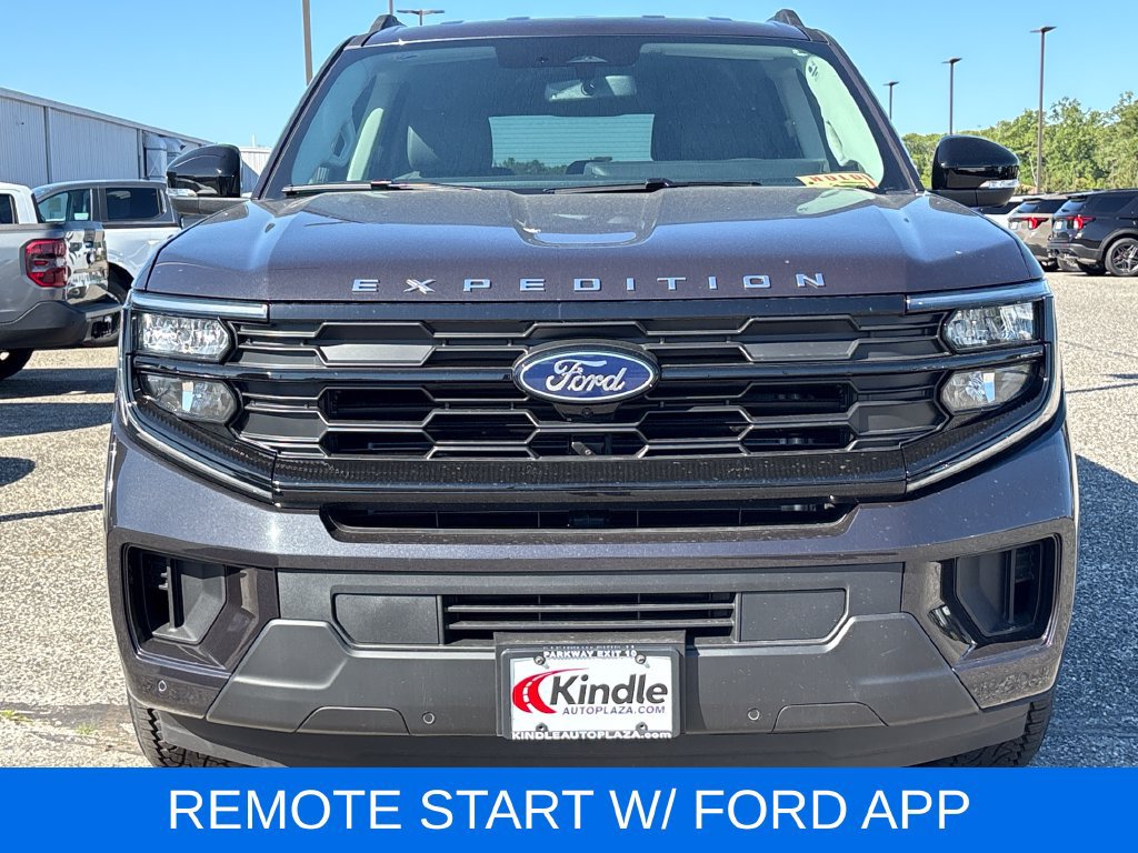 New 2026 Ford Expedition Max Active AWD/4WD image 2