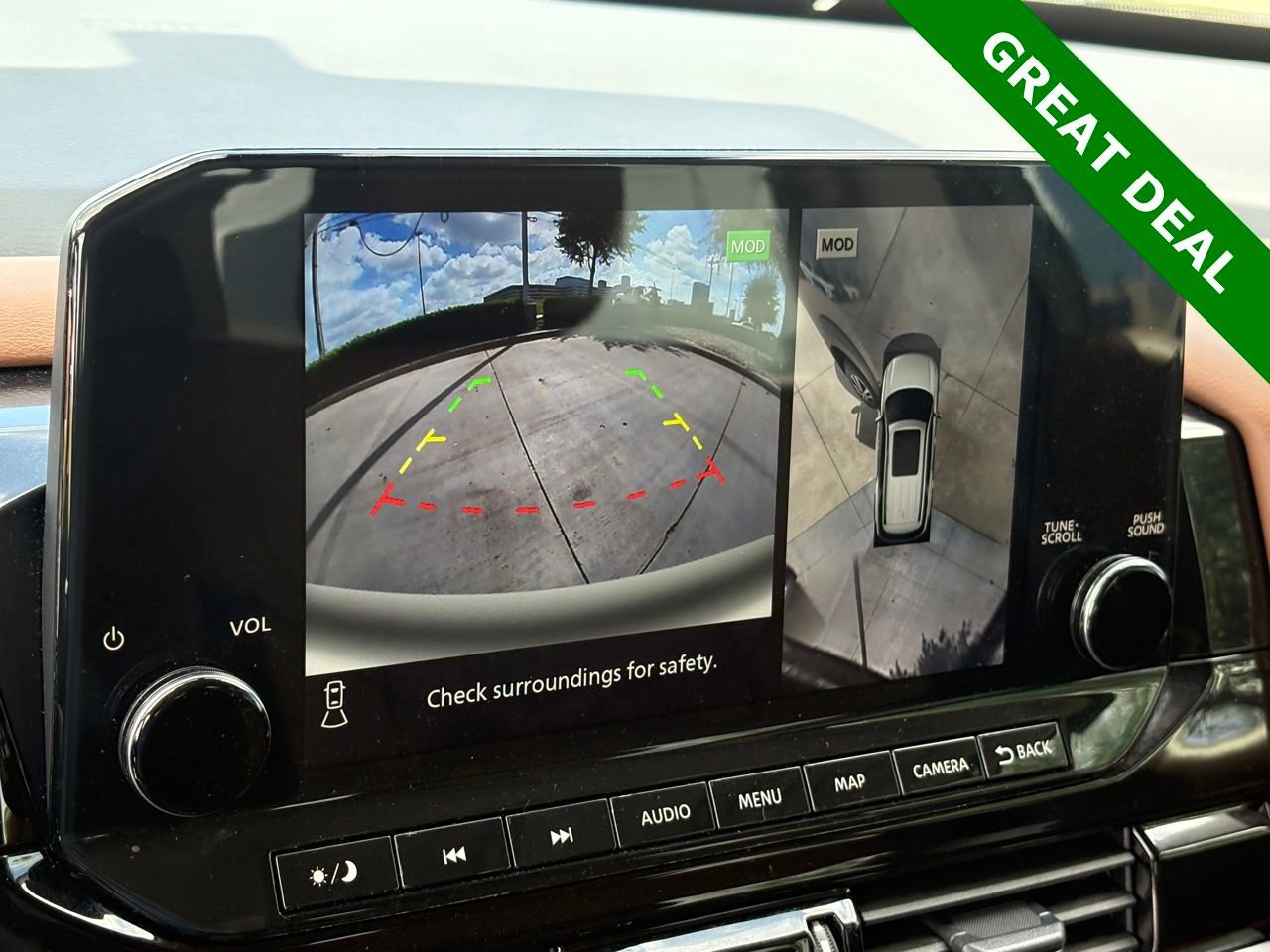 Used 2024 Nissan Pathfinder Platinum w/ Cargo Package image 25