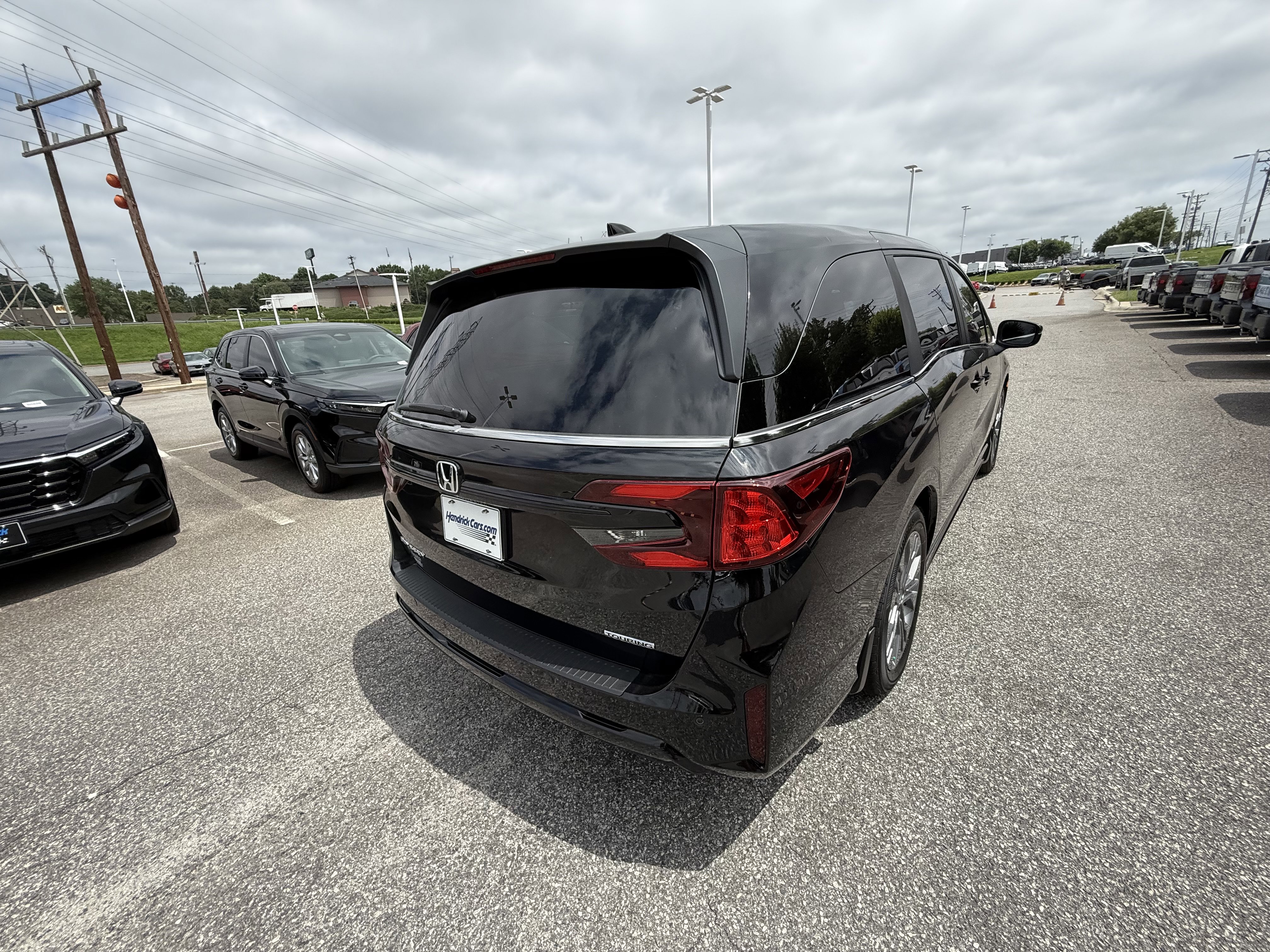 New 2026 Honda Odyssey Touring image 11