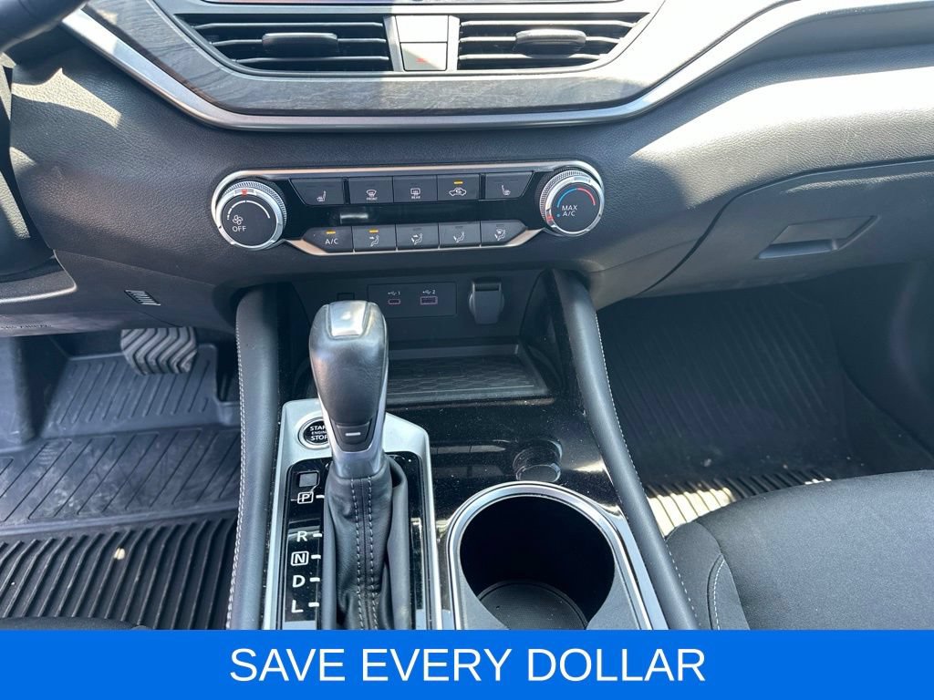 Used 2024 Nissan Altima 2.5 SV w/ SV Premium Package FWD image 14