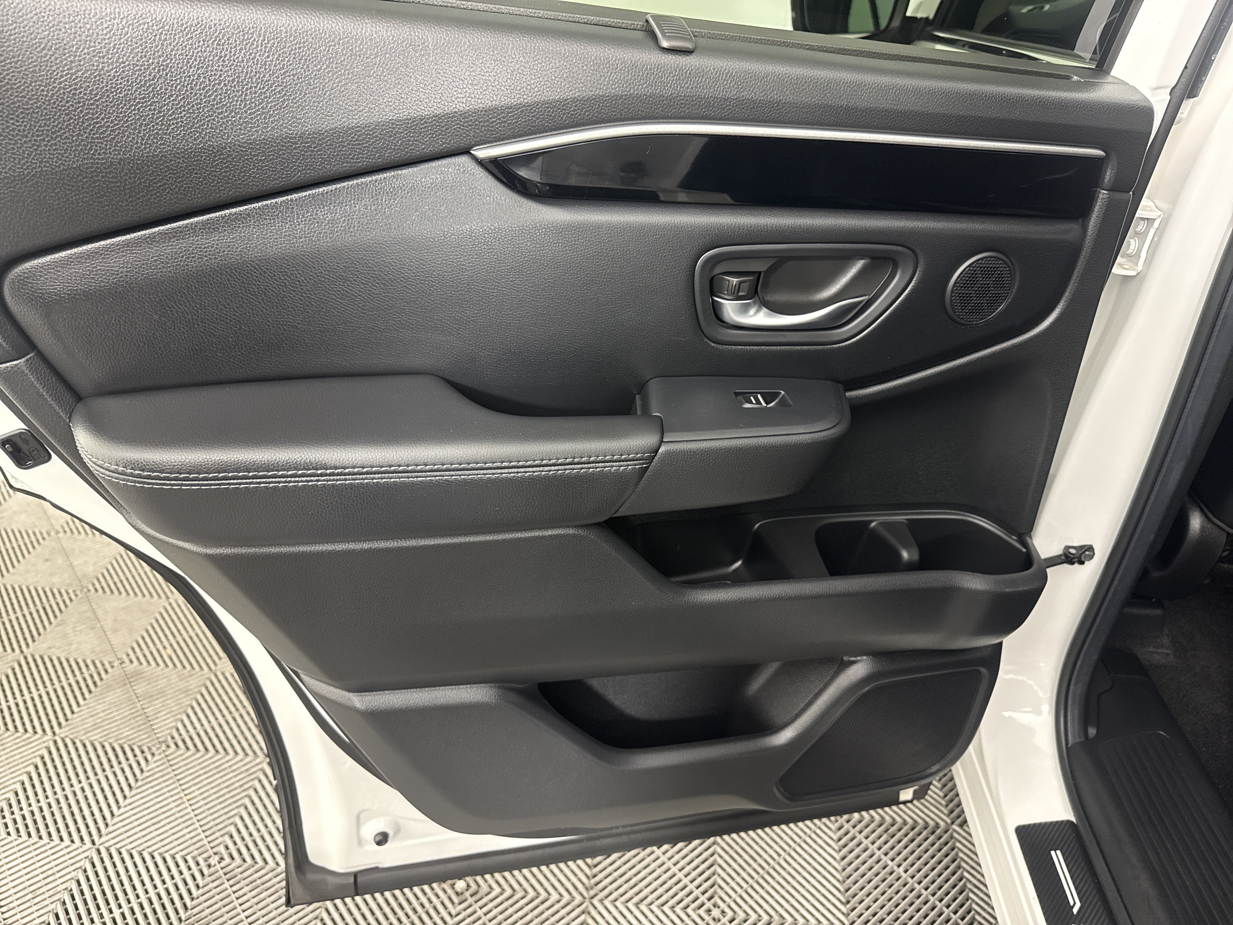 Certified 2024 Honda Pilot EX-L image 18