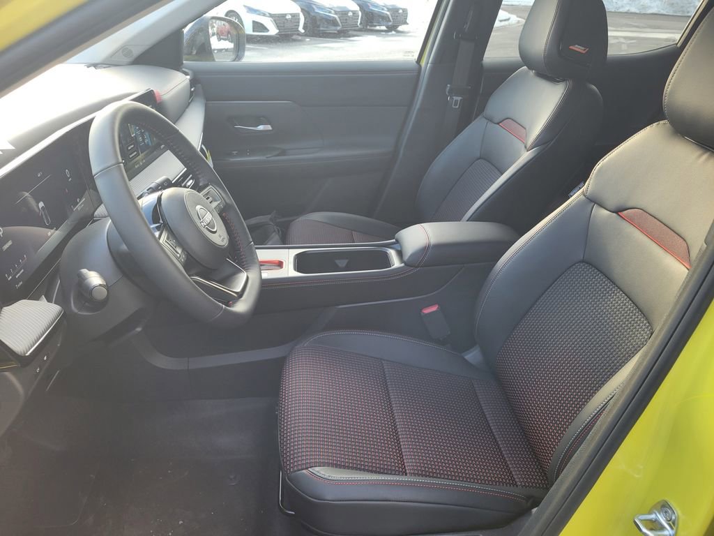 New 2026 Nissan Kicks SR w/ SR Premium Package image 14