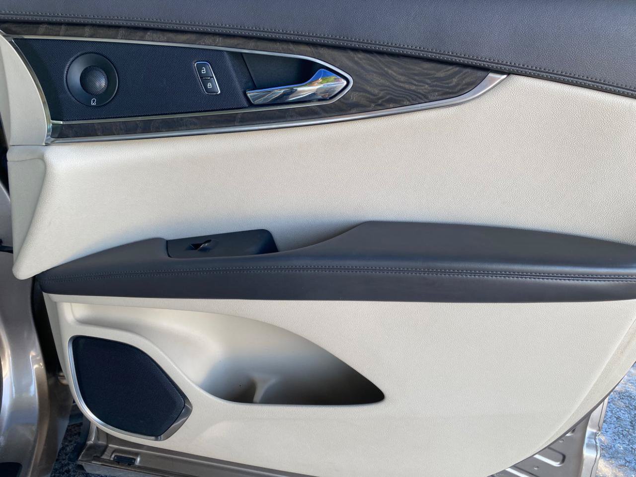 Used 2019 Lincoln Nautilus Reserve FWD image 47