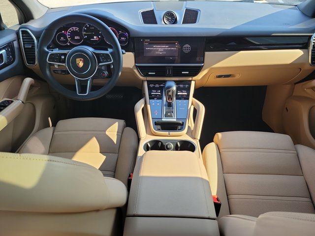 Certified 2022 Porsche Cayenne E-Hybrid AWD/4WD image 16