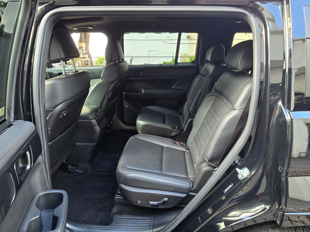 Used 2024 Hyundai Santa Fe Calligraphy image 13