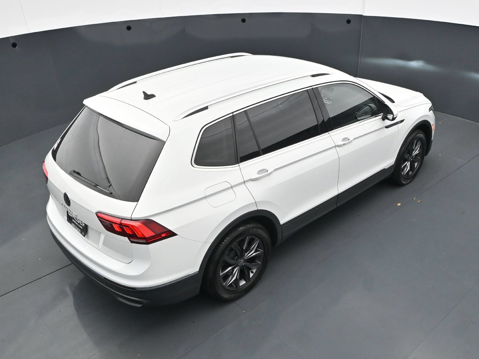 Used 2022 Volkswagen Tiguan SE FWD image 41