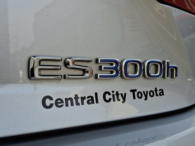 Used 2016 Lexus ES 300h image 34