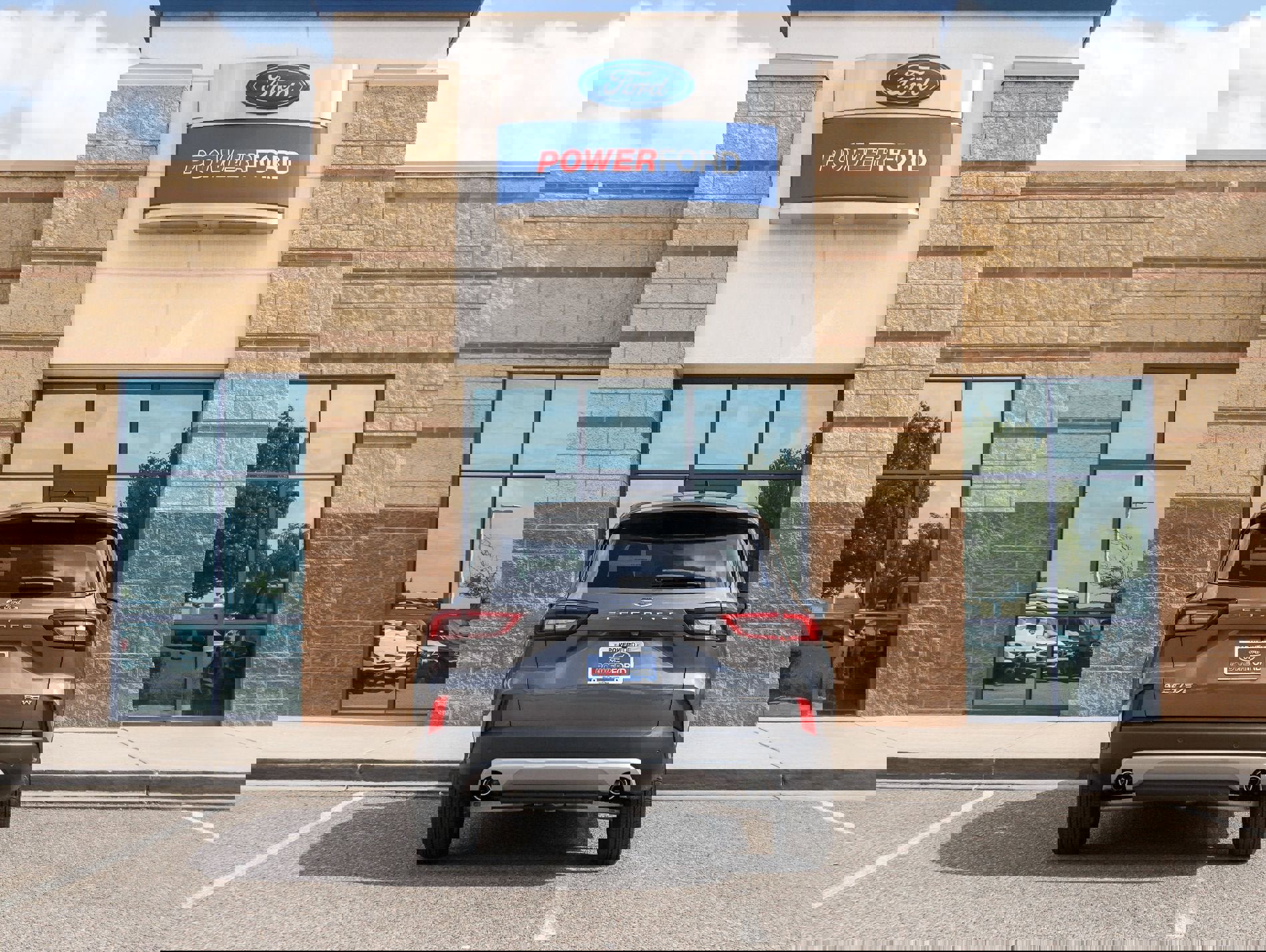 New 2025 Ford Escape Active w/ Active Premium Tech Pack image 7