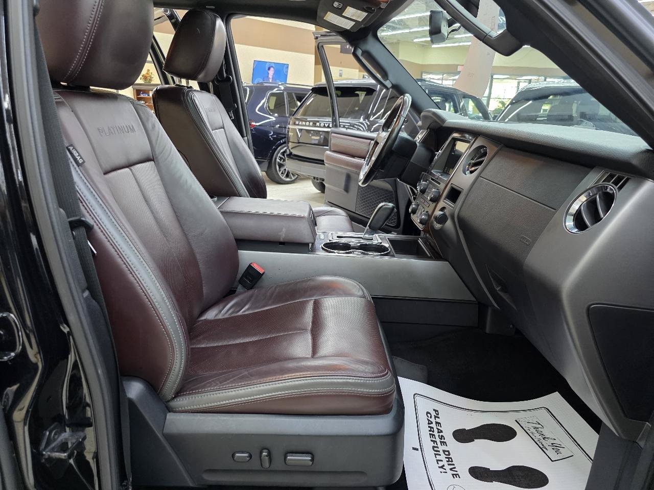 Used 2017 Ford Expedition Platinum RWD image 18