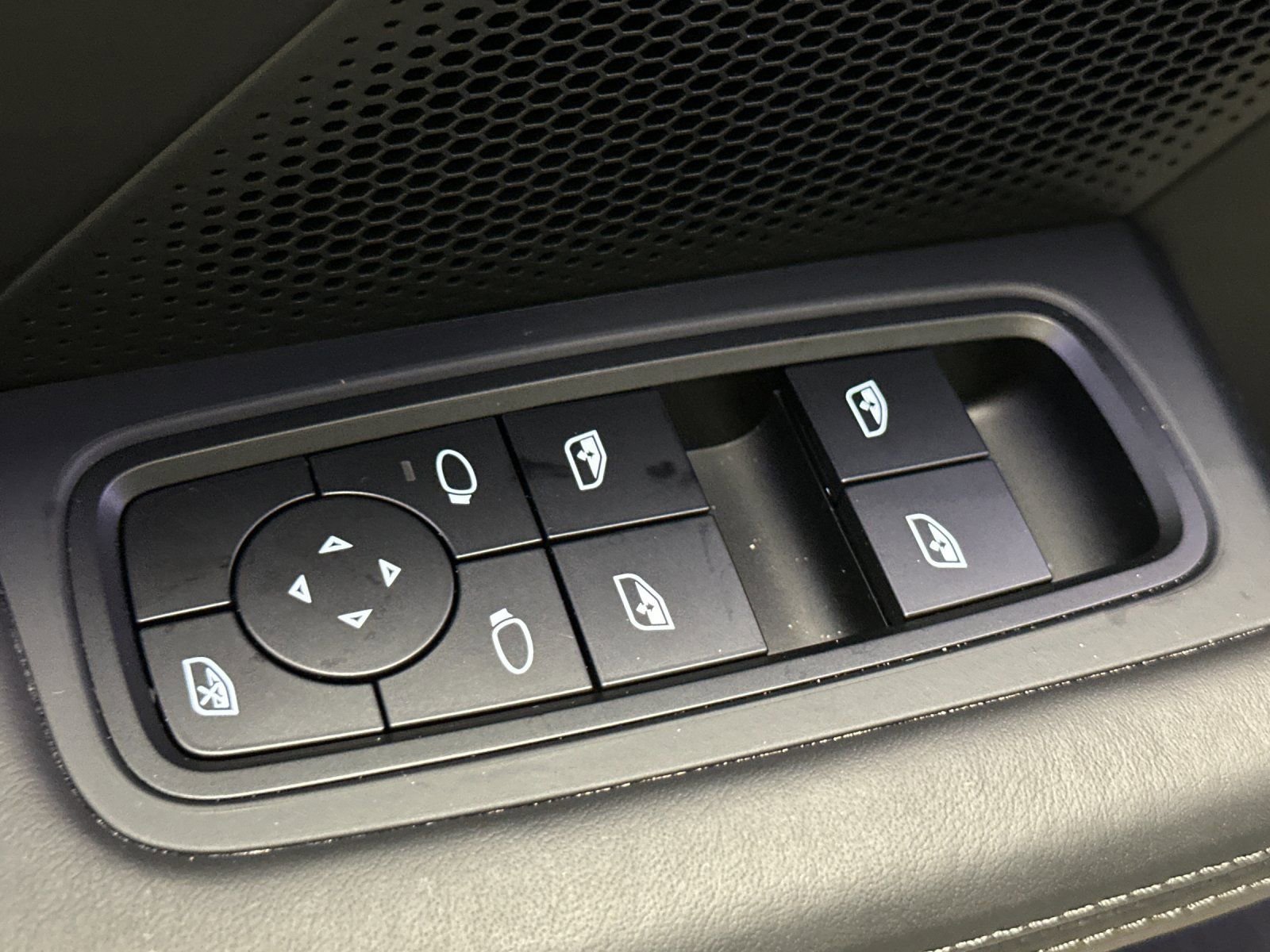 New 2024 Porsche Taycan Turbo AWD/4WD image 13