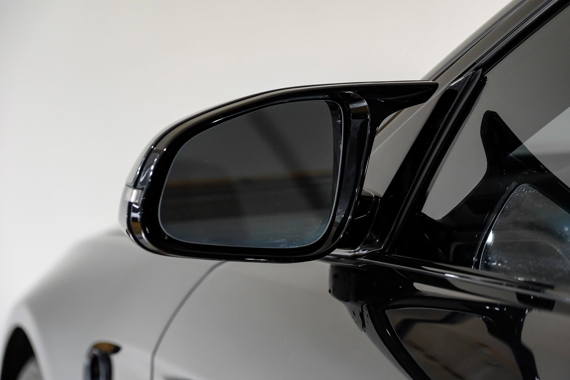 Used 2017 BMW M4 Base image 45