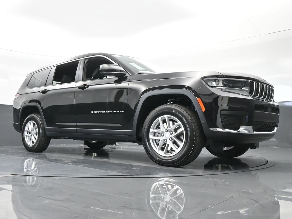 Used 2024 Jeep Grand Cherokee L Laredo w/ Luxury Tech Group I image 55