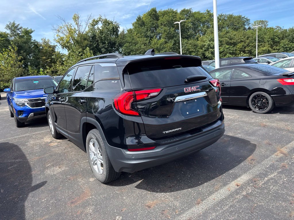 Used 2020 GMC Terrain SLE w/ Driver Convenience Package FWD image 7