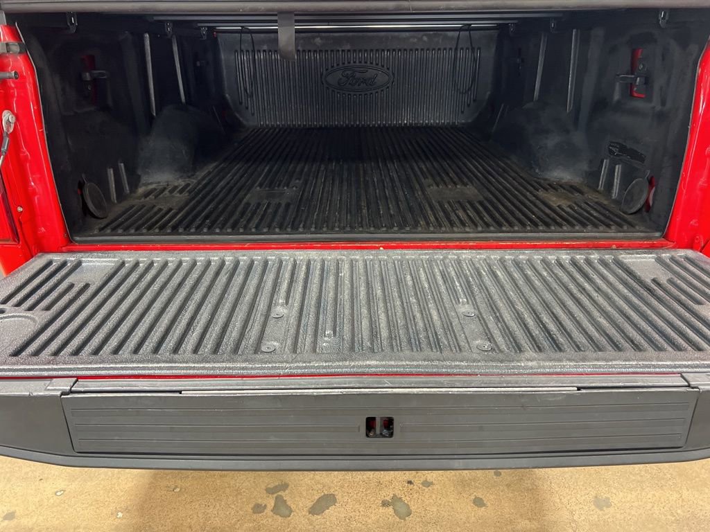 Used 2017 Ford F150 XLT w/ Equipment Group 302A Luxury AWD/4WD image 8