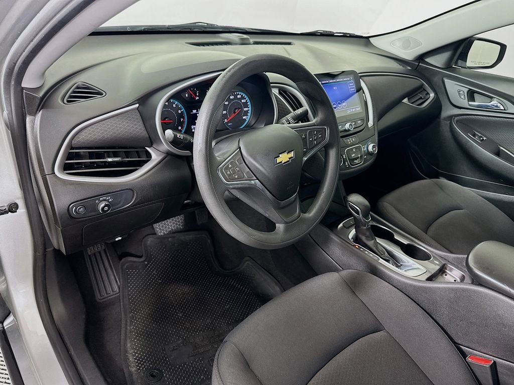 Used 2021 Chevrolet Malibu LS image 9