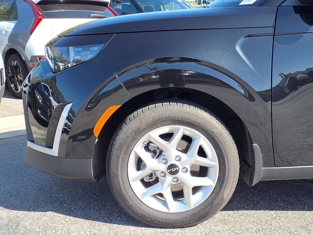 Certified 2025 Kia Soul S FWD image 14