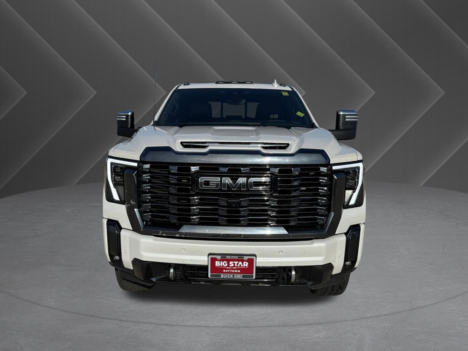 Used 2024 GMC Sierra 2500 Denali Ultimate AWD/4WD image 3