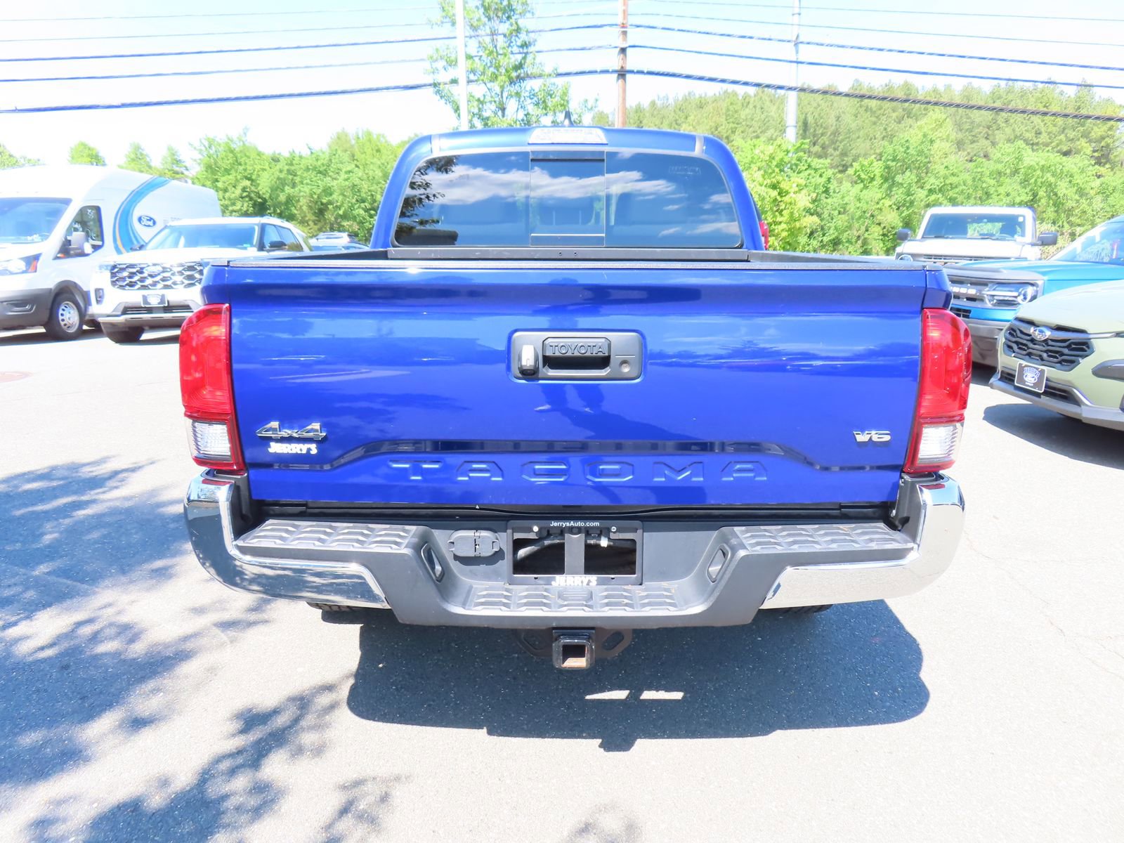 Used 2022 Toyota Tacoma SR5 AWD/4WD image 6