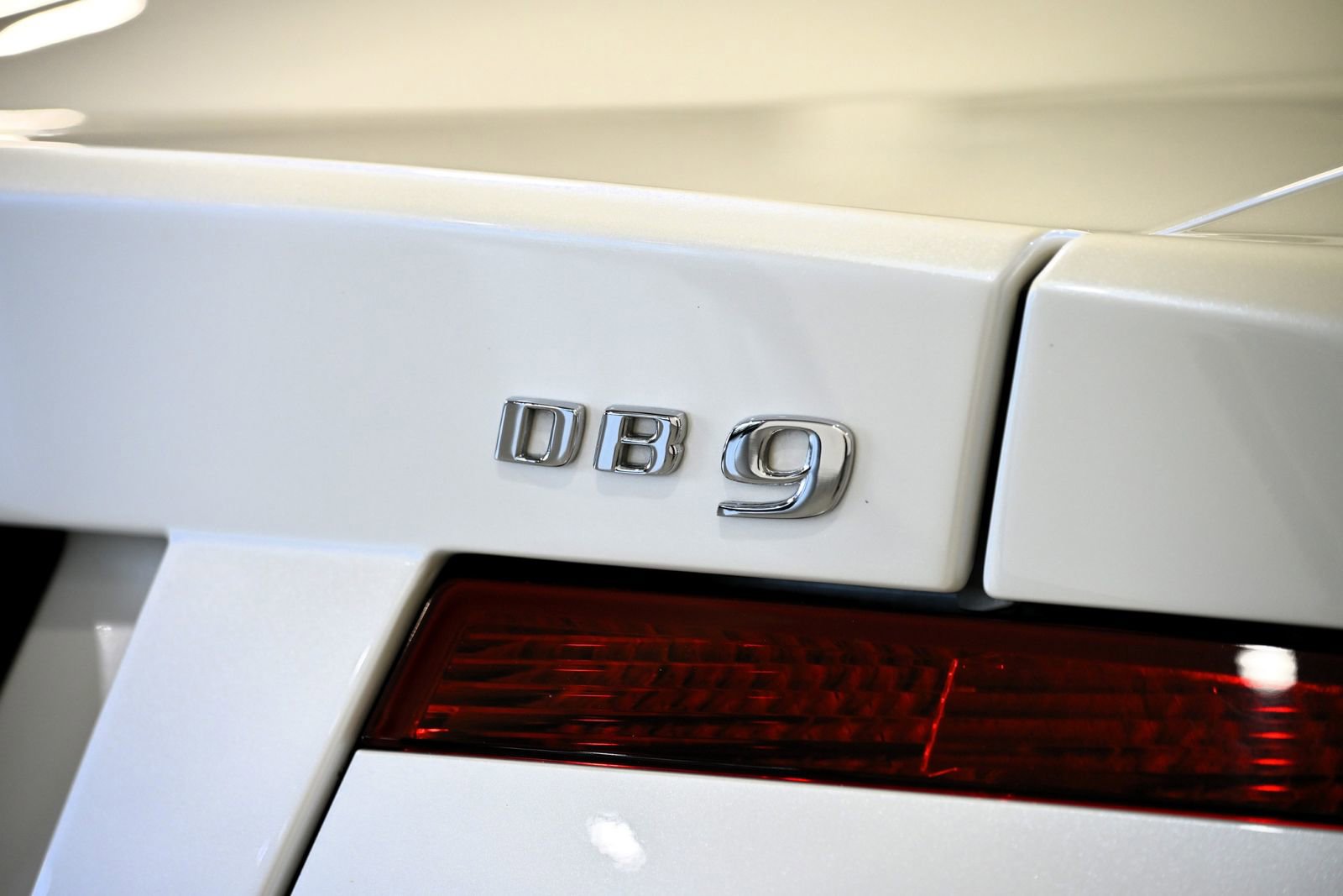 Used 2009 Aston Martin DB9 Coupe RWD image 15