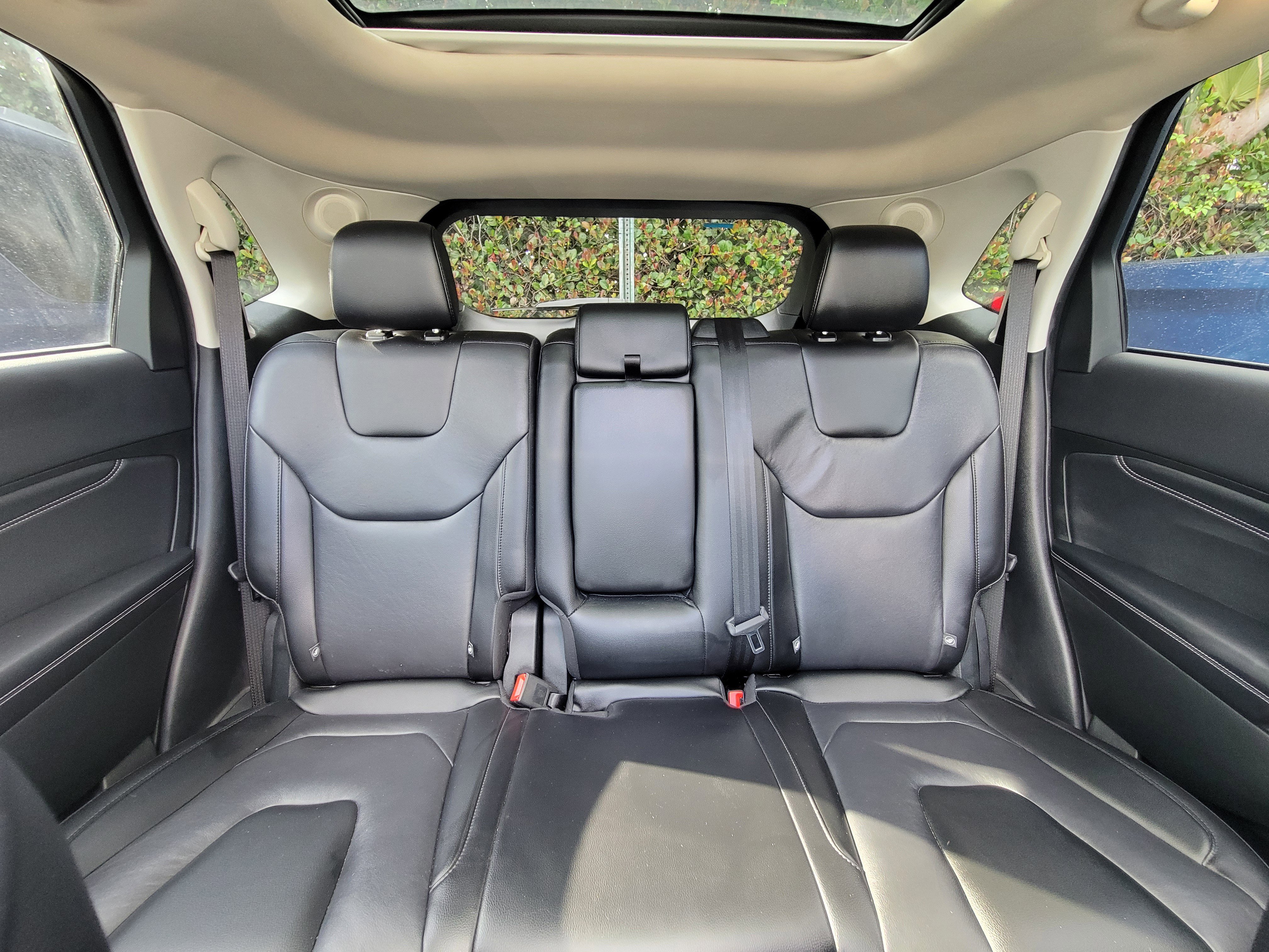 Used 2022 Ford Edge Titanium image 16