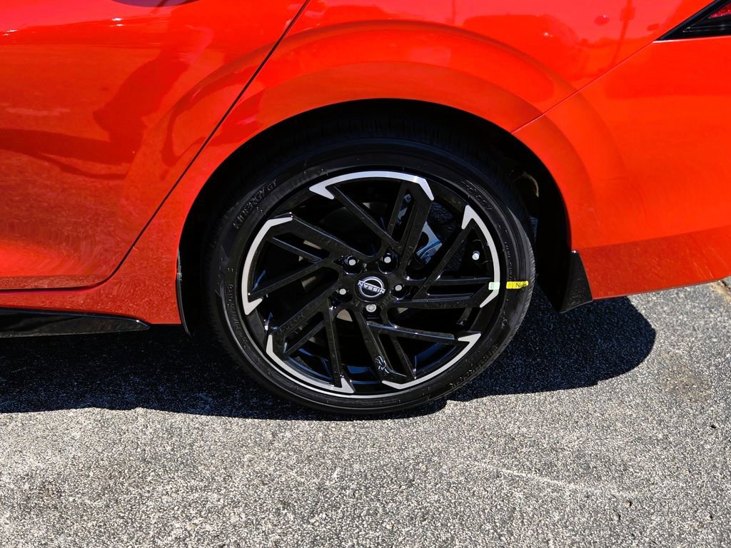 New 2026 Nissan Sentra SR w/ Floor Mat Package FWD image 9