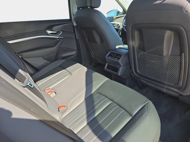 Used 2021 Audi e-tron Premium w/ Convenience Plus Package AWD/4WD image 13