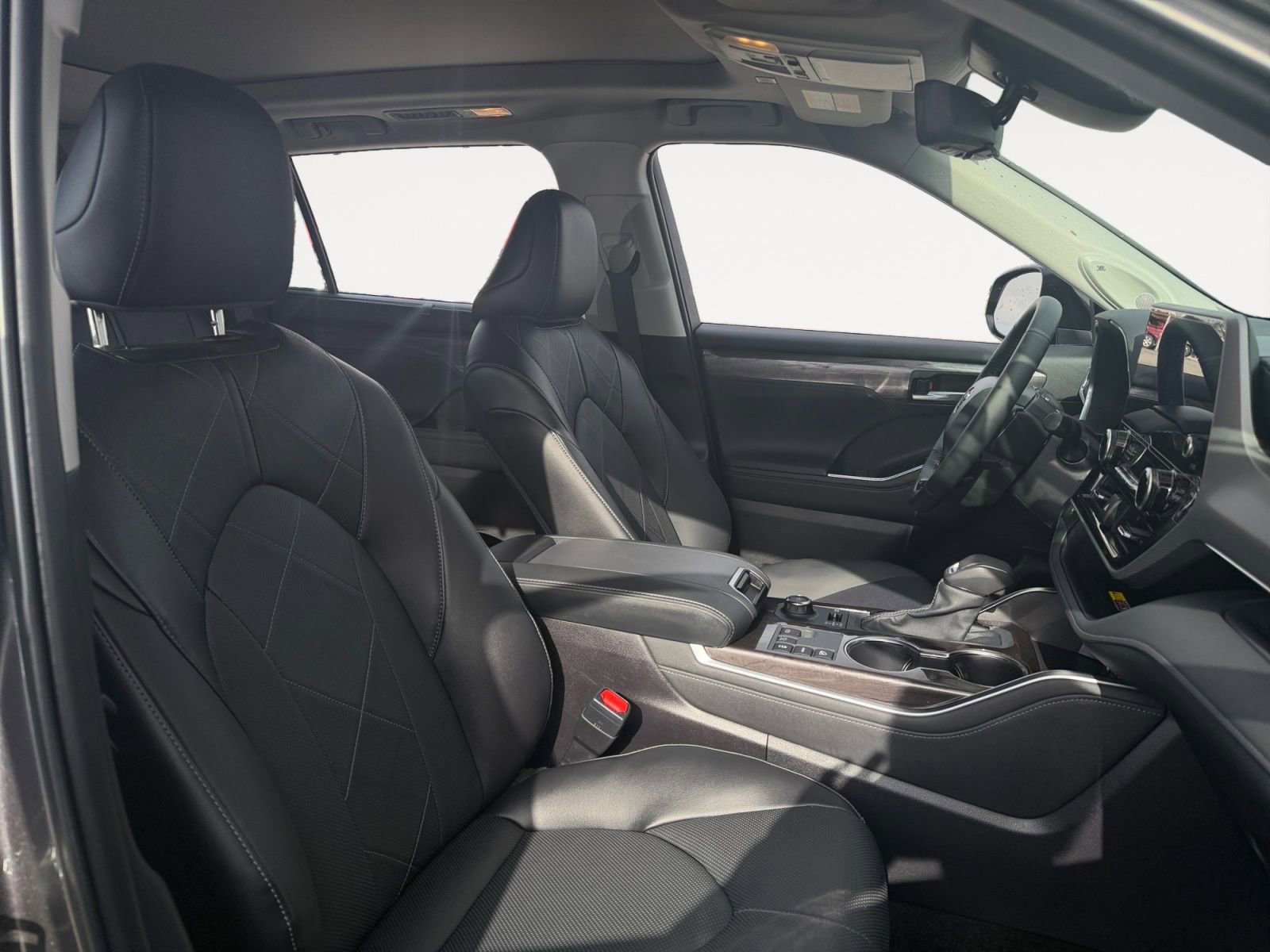 Certified 2025 Toyota Highlander Platinum image 15