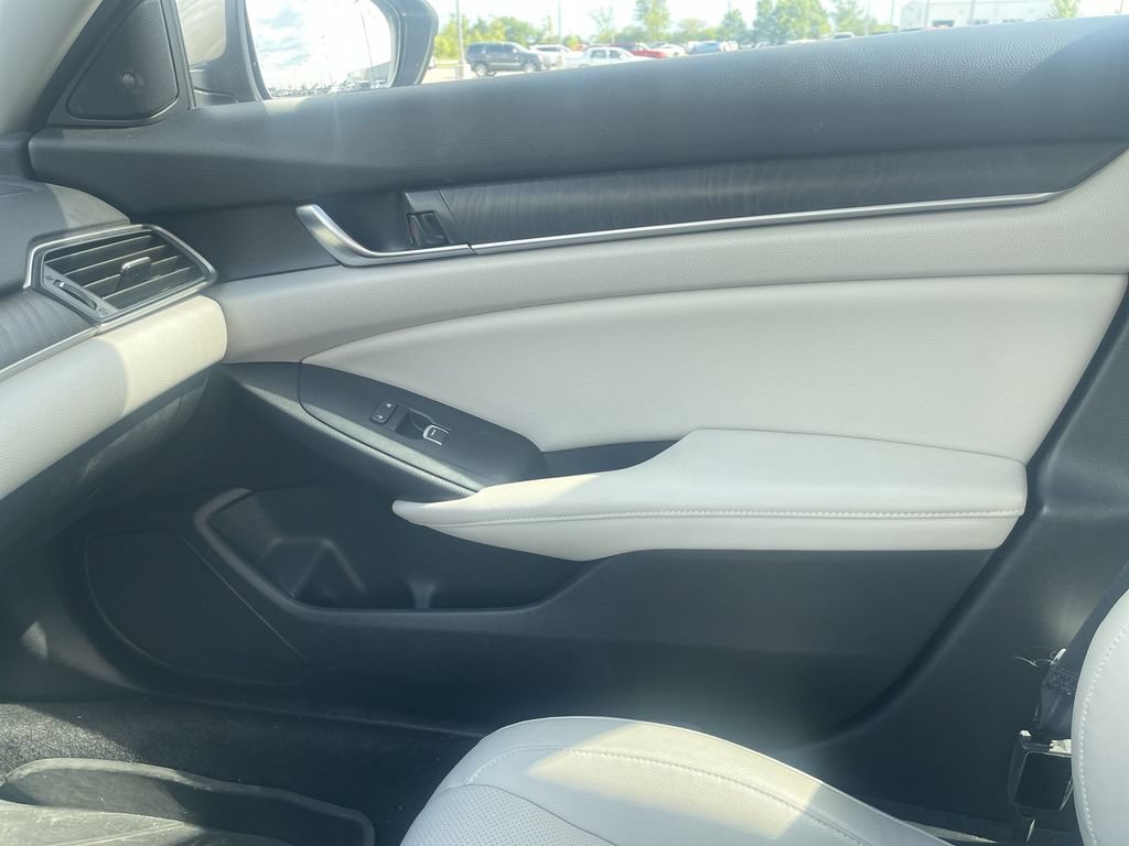 Used 2018 Honda Accord EX-L image 24
