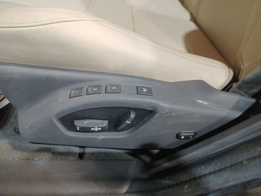 Used 2018 Volvo S60 T5 Dynamic w/ Protection Package image 14