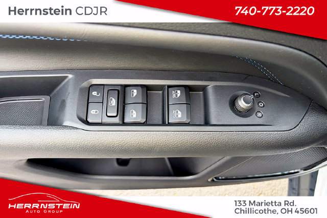 New 2026 Jeep Compass Latitude AWD/4WD image 13