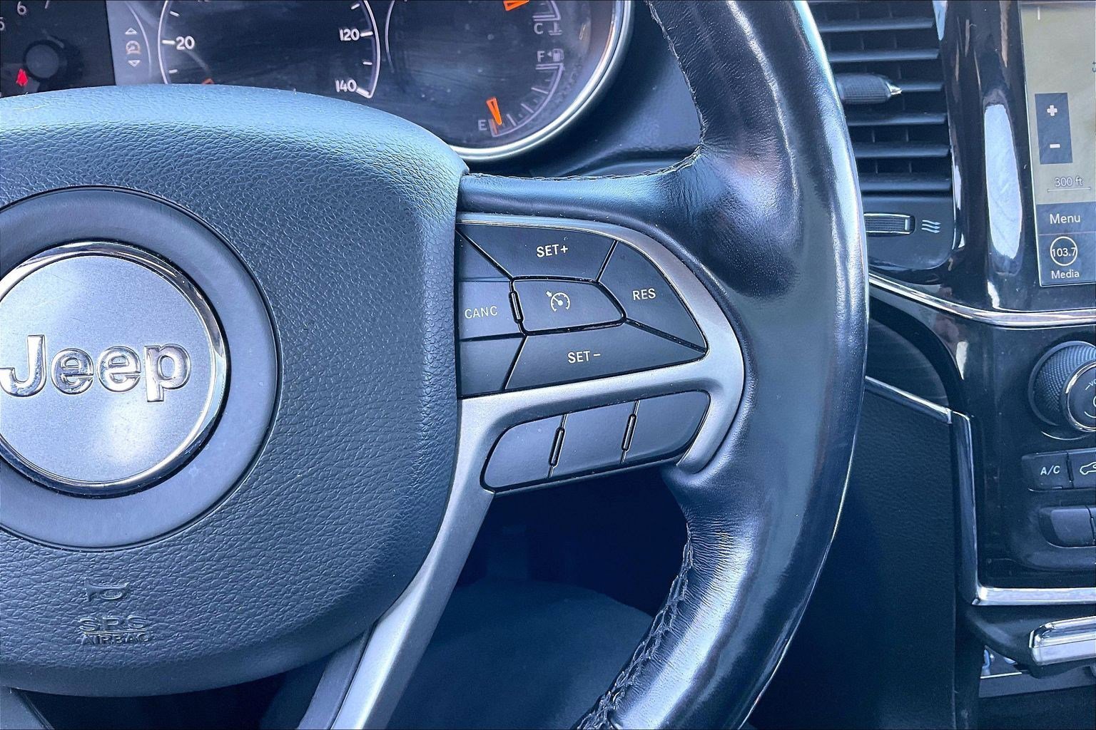 Certified 2022 Jeep Grand Cherokee Limited image 18