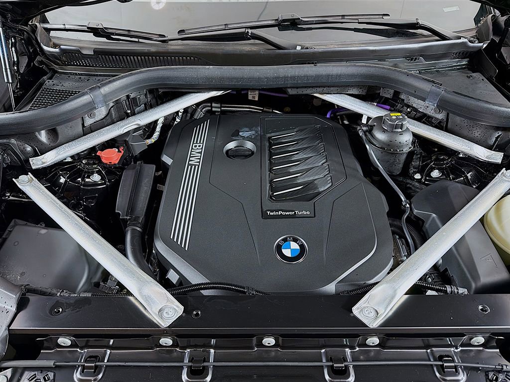 Used 2023 BMW X6 xDrive40i w/ Executive Package image 18