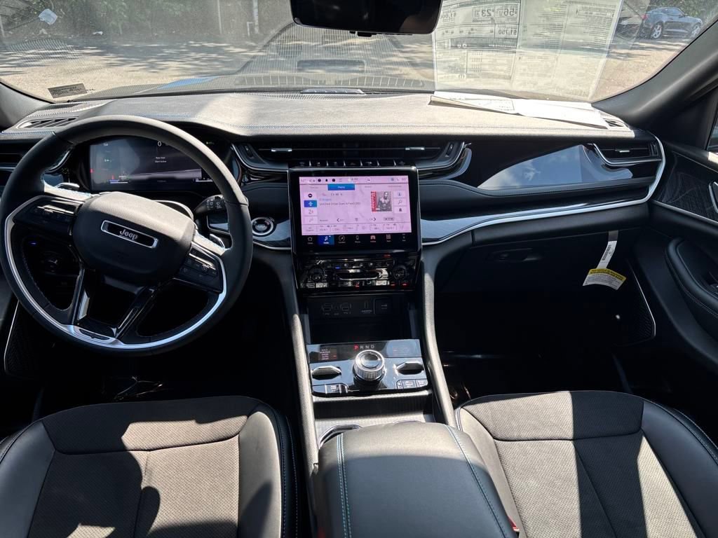 New 2024 Jeep Grand Cherokee Trailhawk w/ Advanced Protech Group II image 13