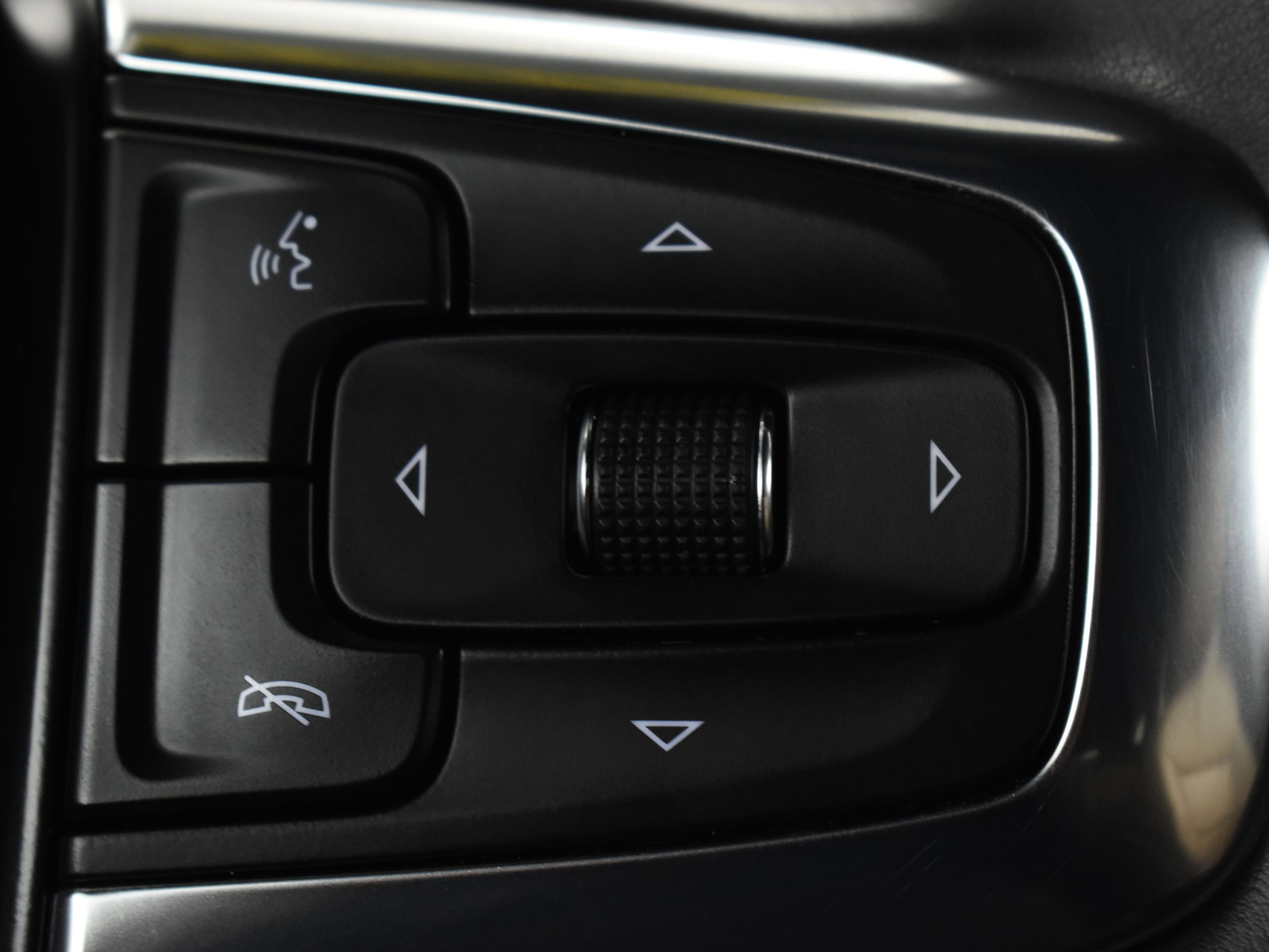 Used 2023 Chevrolet Blazer Premier w/ Driver Confidence II Package image 32