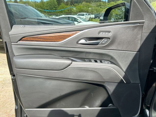 Used 2021 Cadillac Escalade Premium Luxury w/ Driver Assist Tech Package AWD/4WD image 22