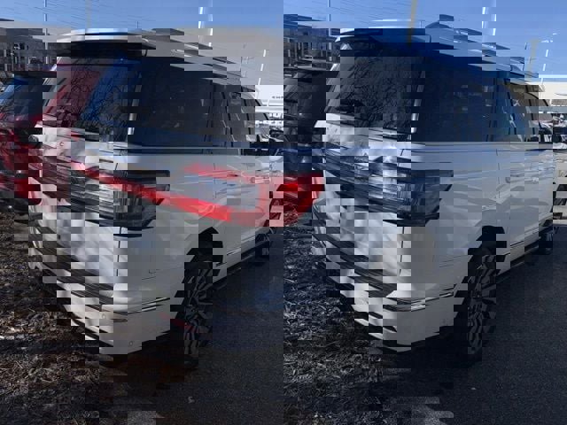 Used 2020 Lincoln Navigator L Reserve w/ Luxury Package image 9