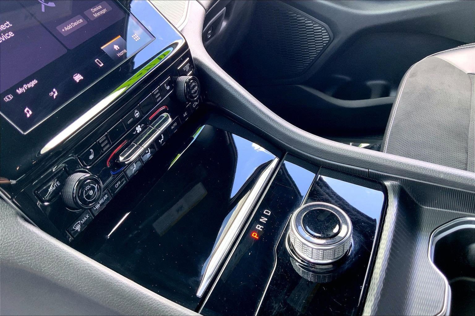 Certified 2025 Jeep Grand Cherokee L Altitude AWD/4WD image 16