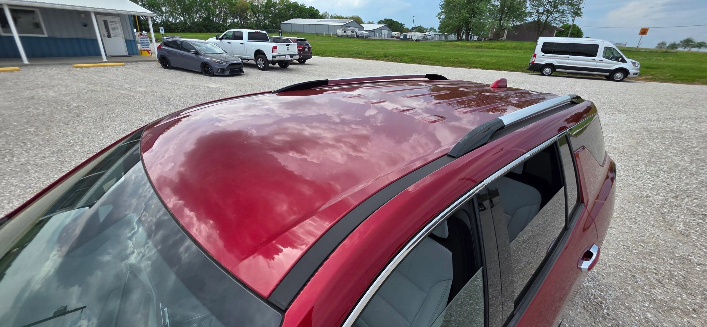 Used 2024 Chevrolet Traverse RS FWD image 31