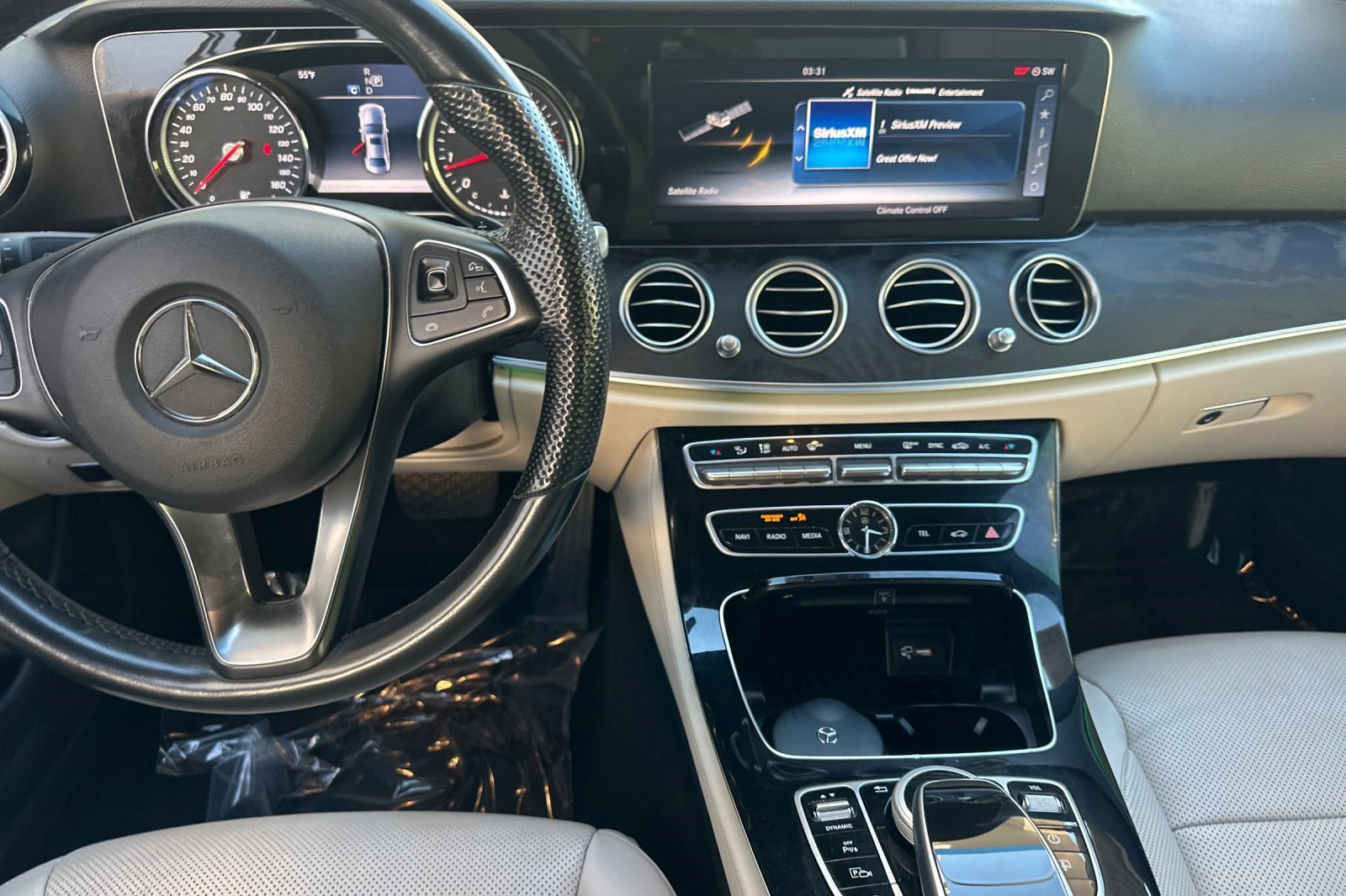 Used 2017 Mercedes-Benz E 300 4MATIC image 30