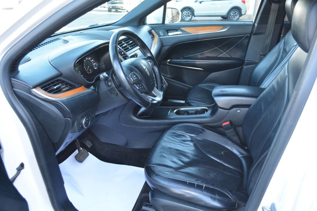 Used 2019 Lincoln MKC Select w/ Select Plus Package AWD/4WD image 12